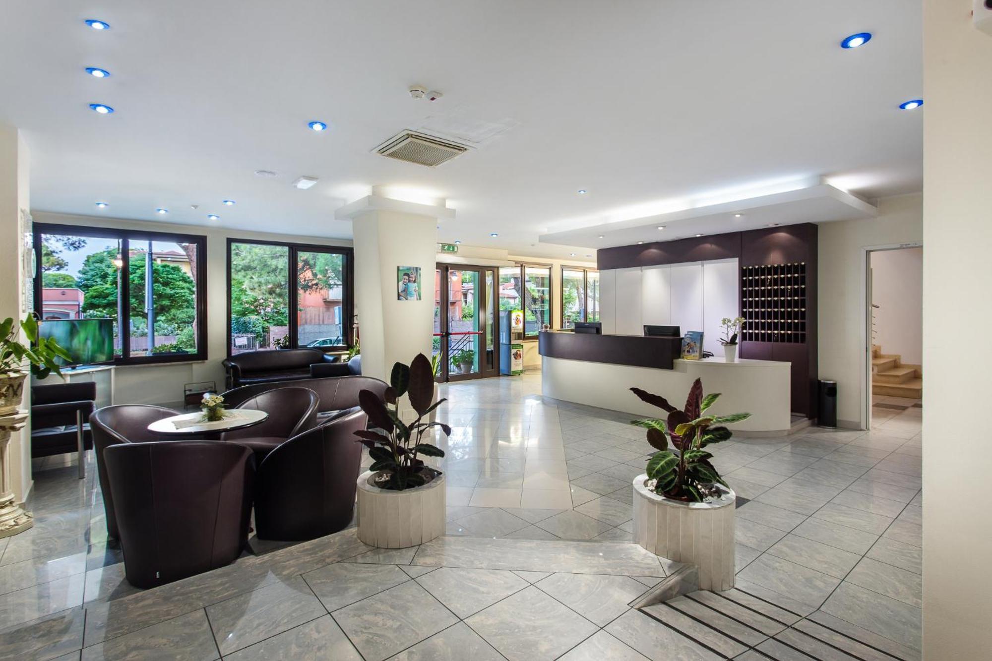 צ'סנטיקו Hotel Delle Nazioni מראה חיצוני תמונה
