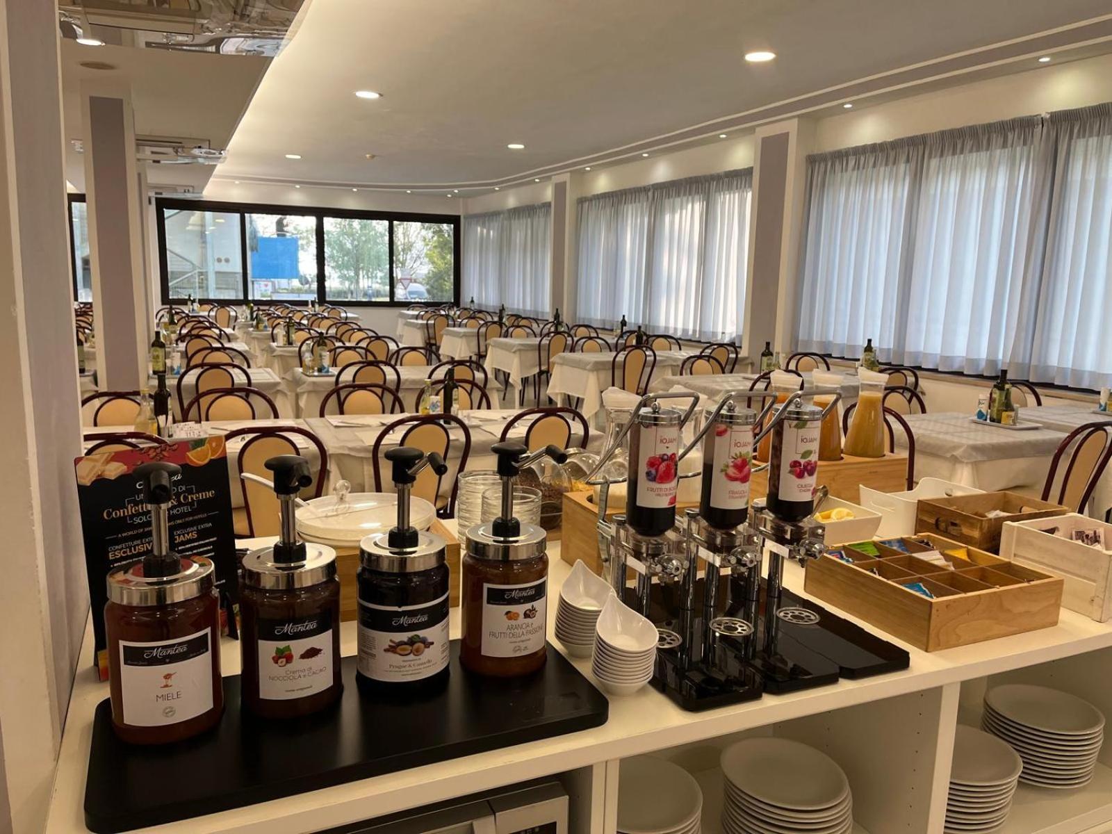 צ'סנטיקו Hotel Delle Nazioni מראה חיצוני תמונה