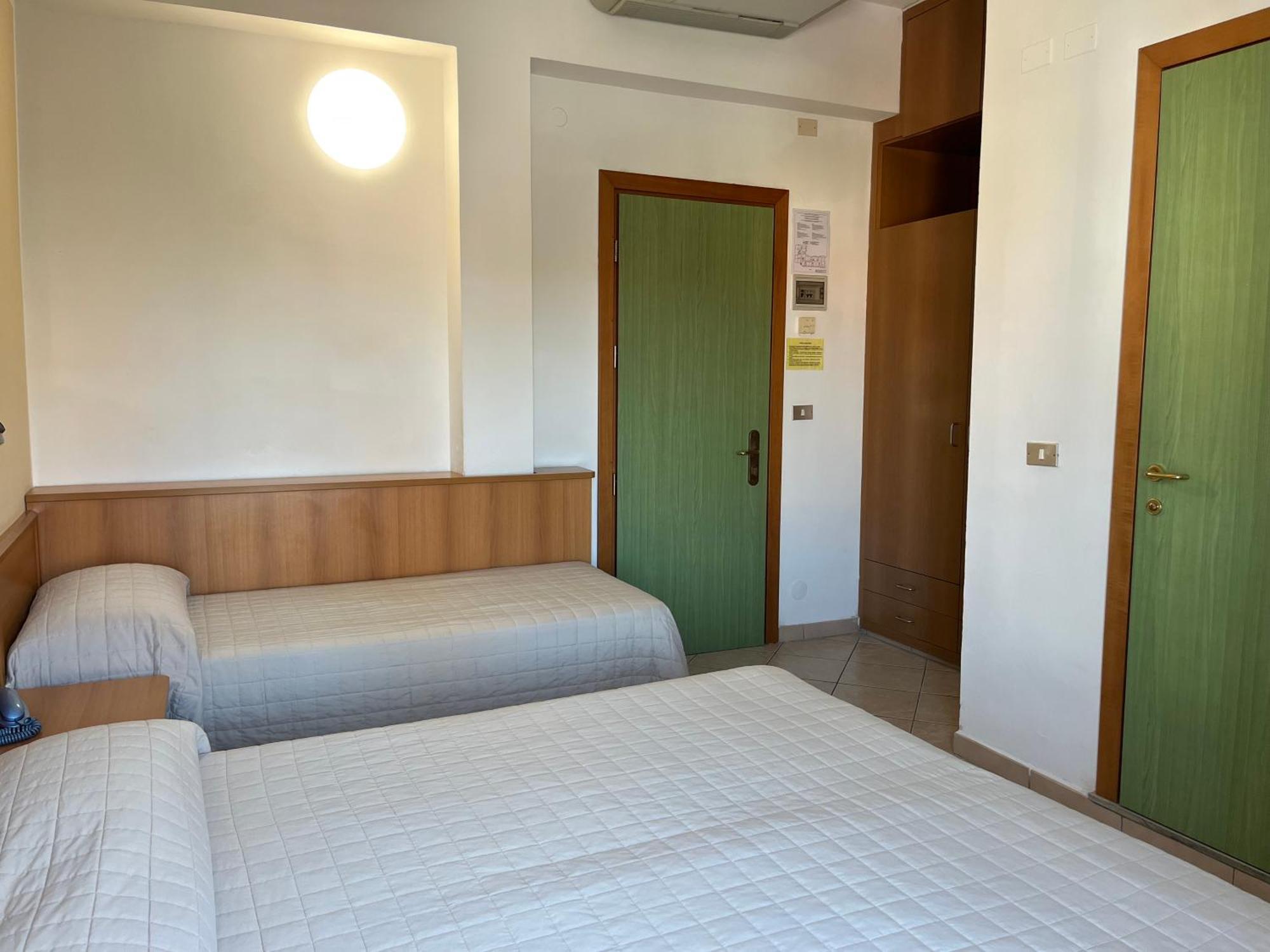 צ'סנטיקו Hotel Delle Nazioni מראה חיצוני תמונה