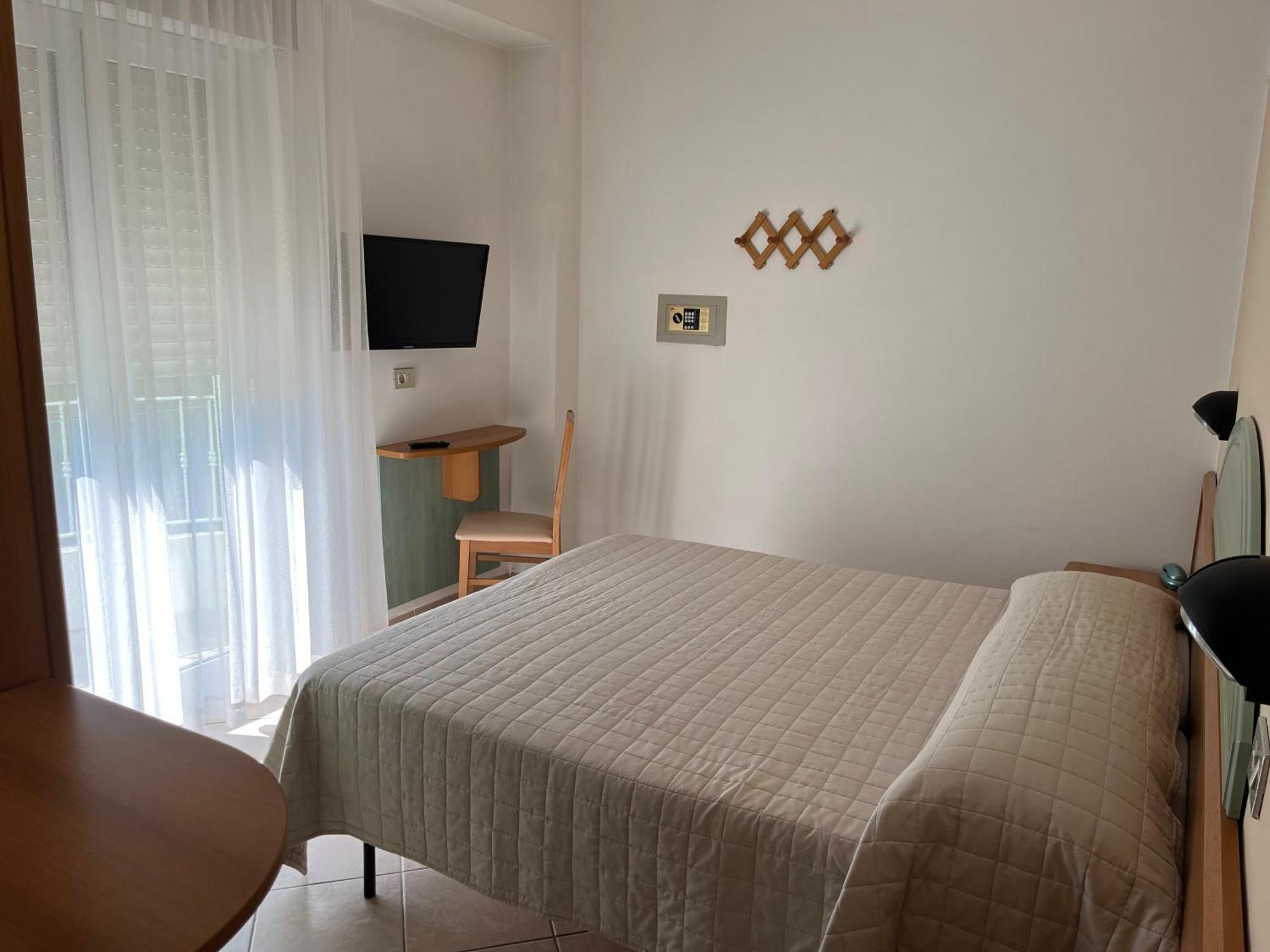 צ'סנטיקו Hotel Delle Nazioni מראה חיצוני תמונה