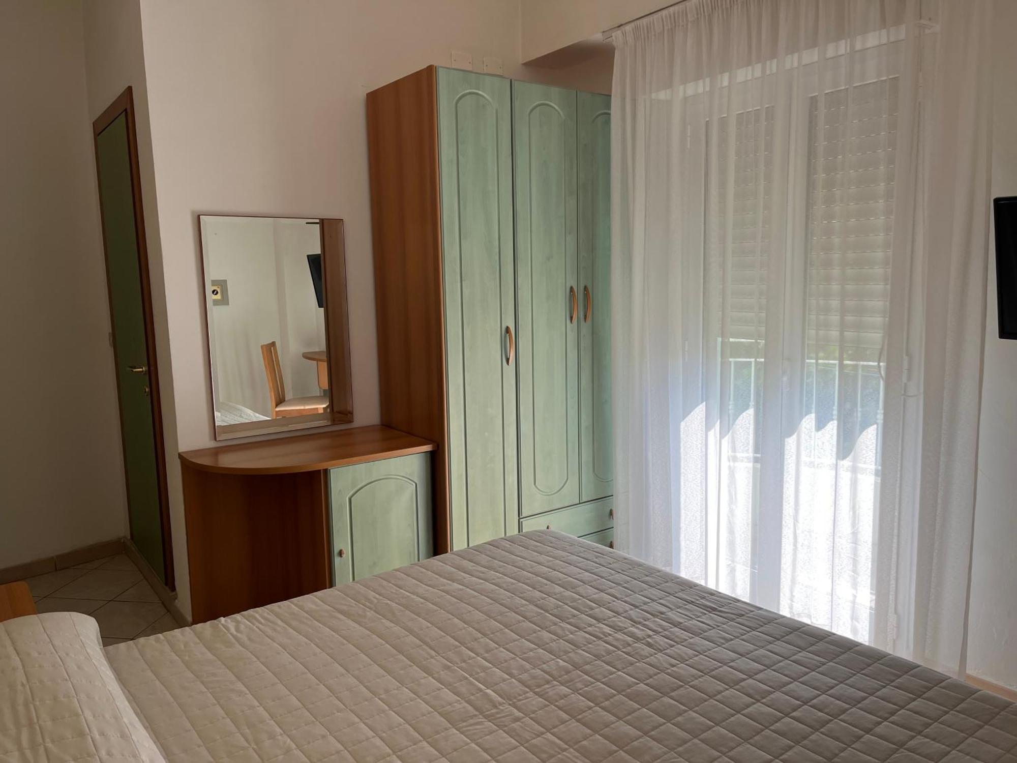 צ'סנטיקו Hotel Delle Nazioni חדר תמונה
